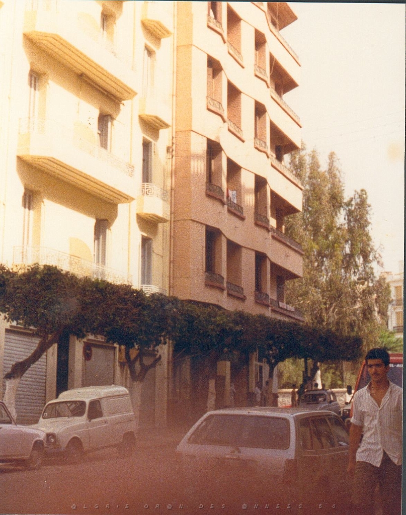 1988 BD LAURENT FOUQUES IMMEUBLE OU HABITAIT L ABBE LAMBERT  MAIRE D ORAN.JPG